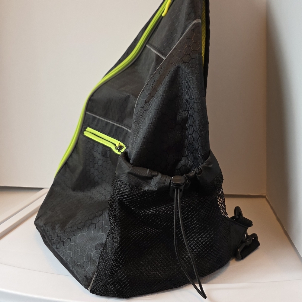 Unisex Black Crossbody Sling Bag Daypack Neon Yellow Green Sporty Travel Hiking - Picture 3 of 10